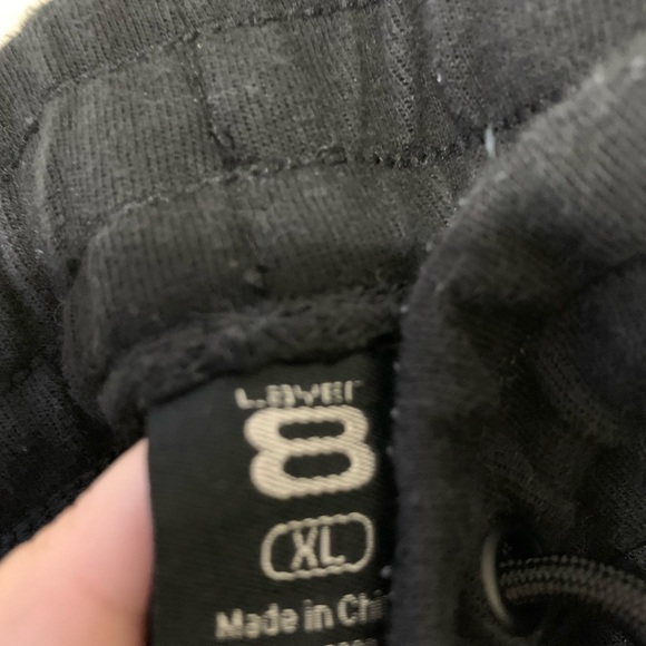 Men’s Layer 8 size XL Versatility pant - Picture 4 of 5